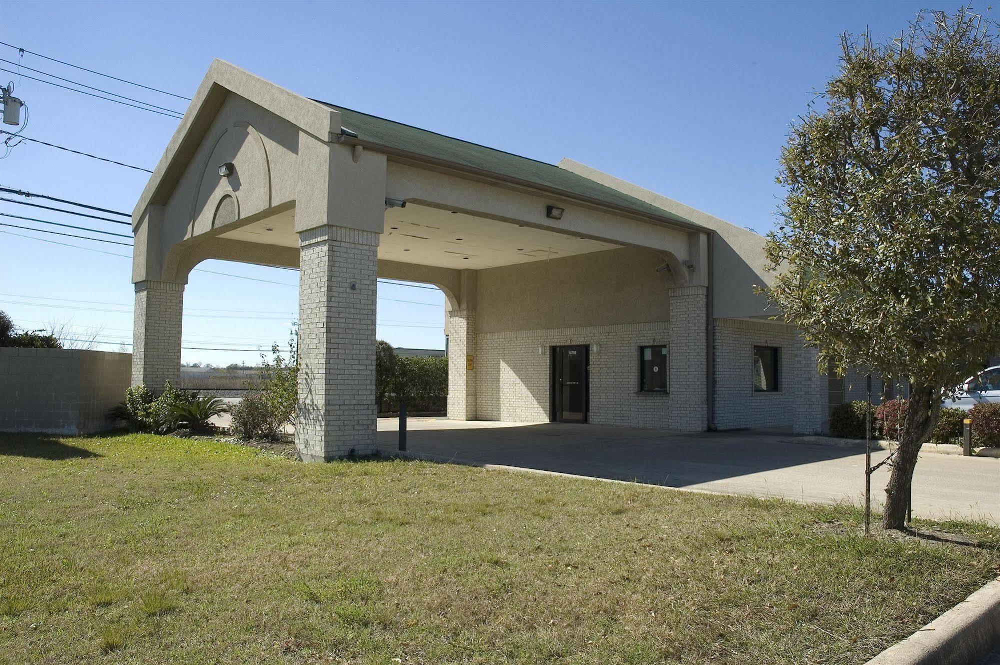 Budget Host Hempstead Inn Brookhollow/Energy Corridor Houston Esterno foto